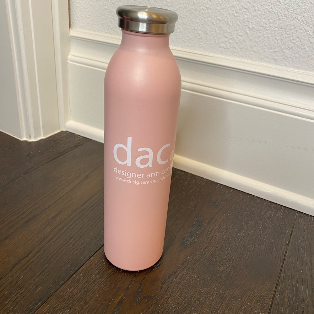 Dac aluminum water bottle.